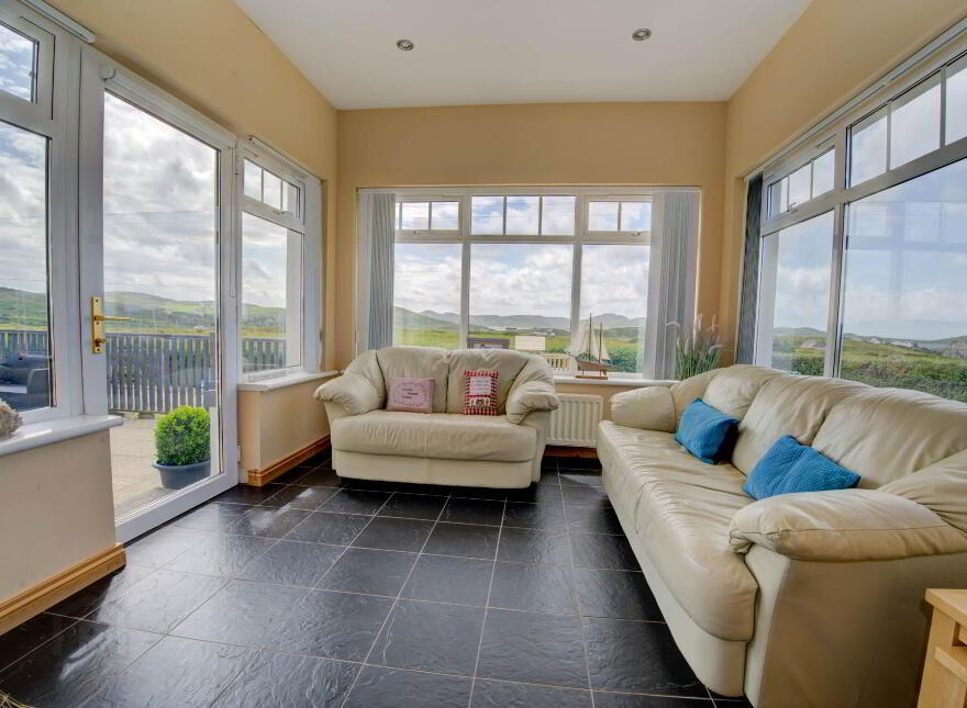 Tonbane, Kindrum, Fanad, F92E9K1