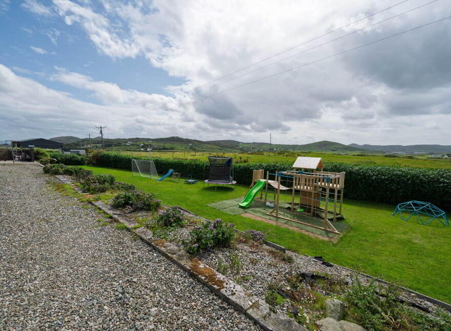 Tonbane, Kindrum, Fanad, F92E9K1