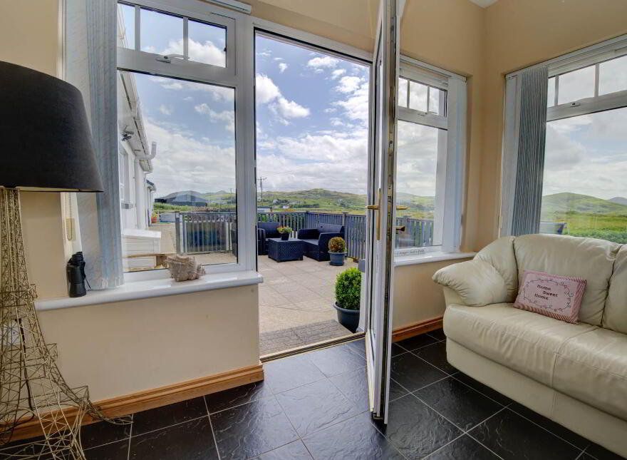Tonbane, Kindrum, Fanad, F92E9K1