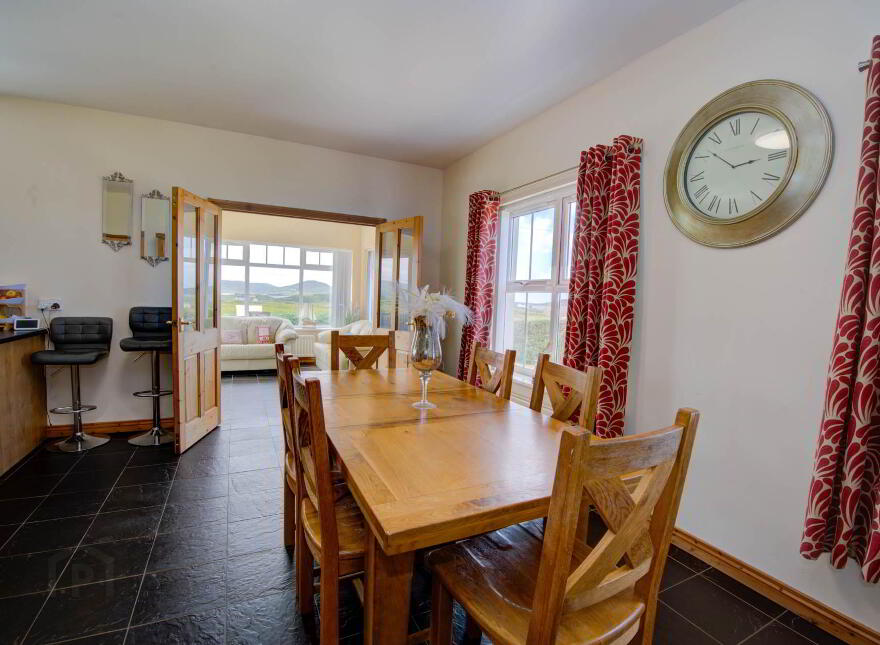 Tonbane, Kindrum, Fanad, F92E9K1