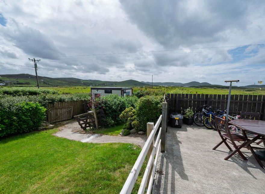 Tonbane, Kindrum, Fanad, F92E9K1
