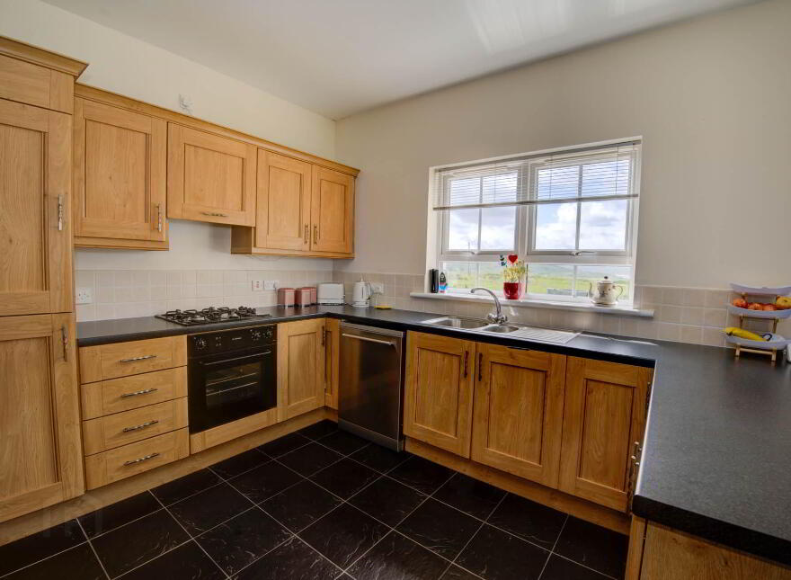 Tonbane, Kindrum, Fanad, F92E9K1