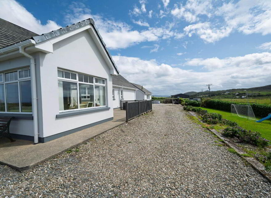 Tonbane, Kindrum, Fanad, F92E9K1