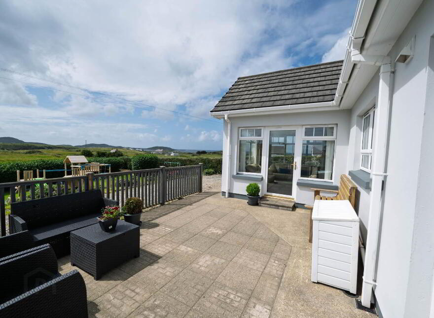 Tonbane, Kindrum, Fanad, F92E9K1