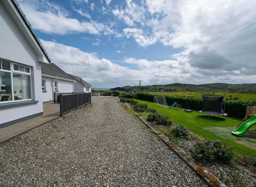 Tonbane, Kindrum, Fanad, F92E9K1