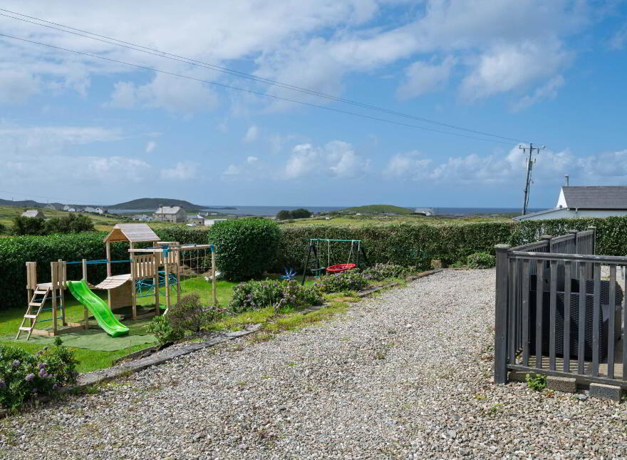 Tonbane, Kindrum, Fanad, F92E9K1