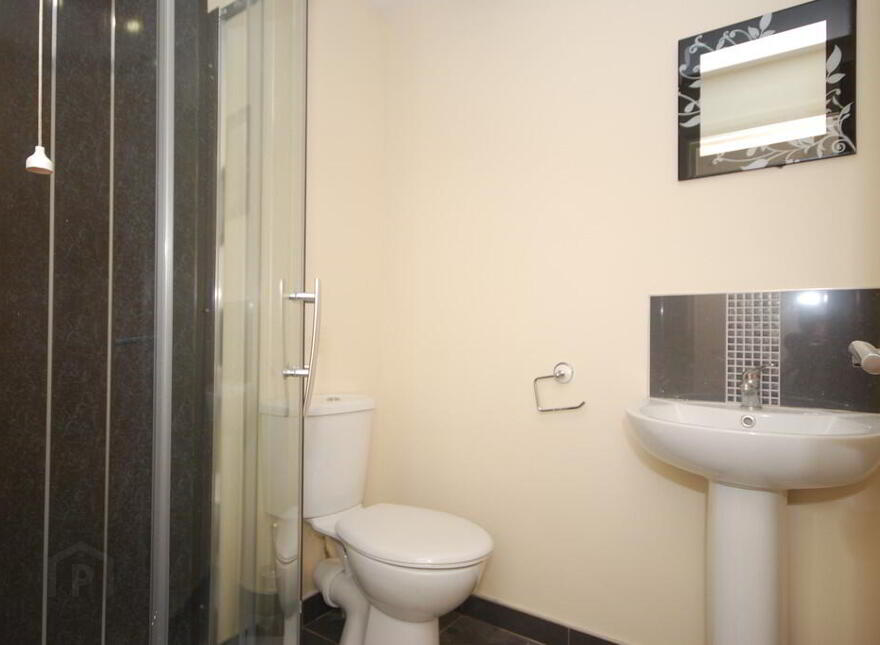 Flat 6, 24 Cromwell Road, Belfast, BT7 1JW
