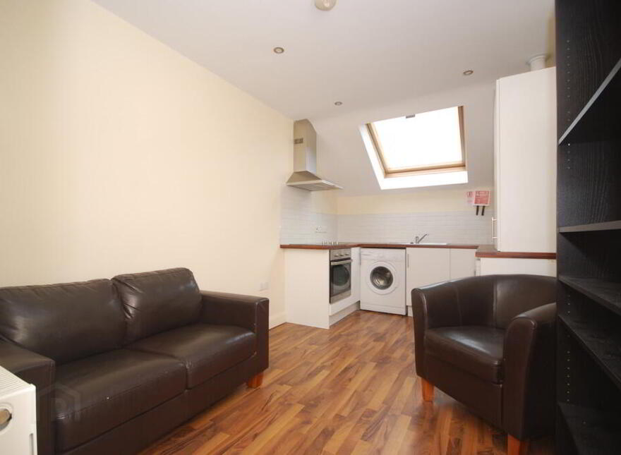 Flat 6, 24 Cromwell Road, Belfast, BT7 1JW