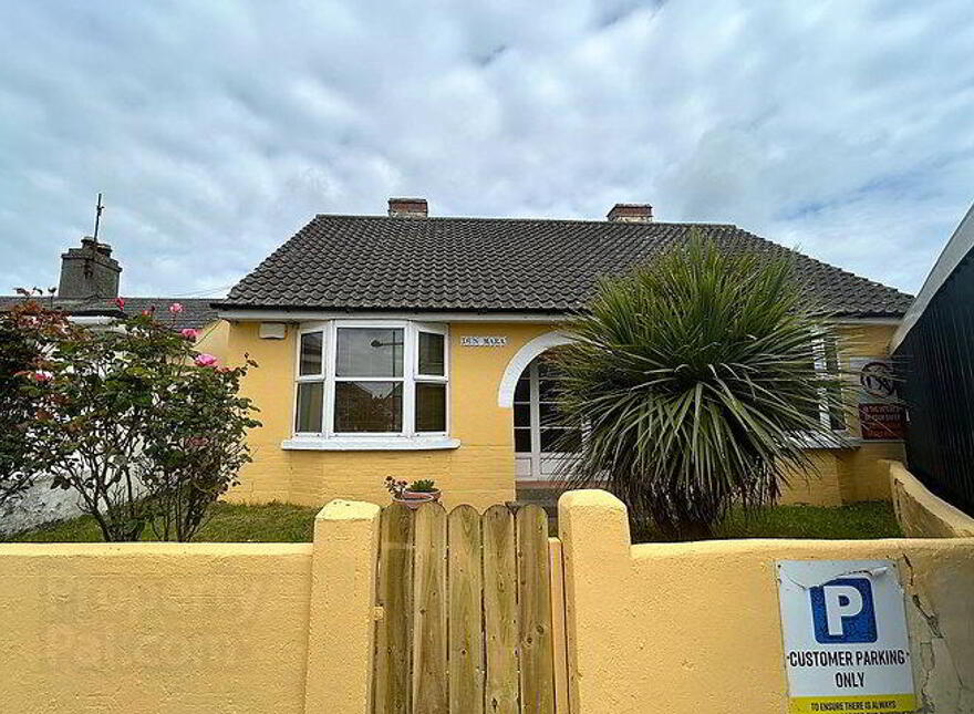 Dun Mara, 2 The Square, Bettystown photo