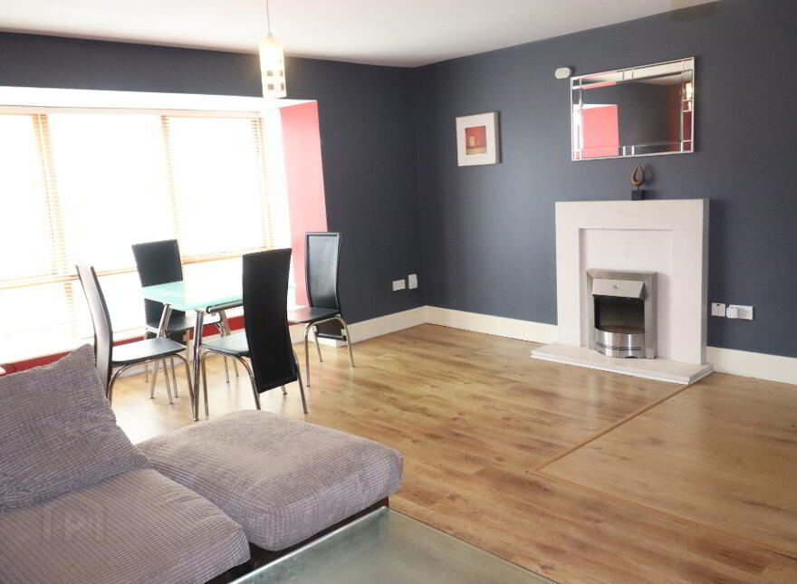 111 Riverdell, Haymarket