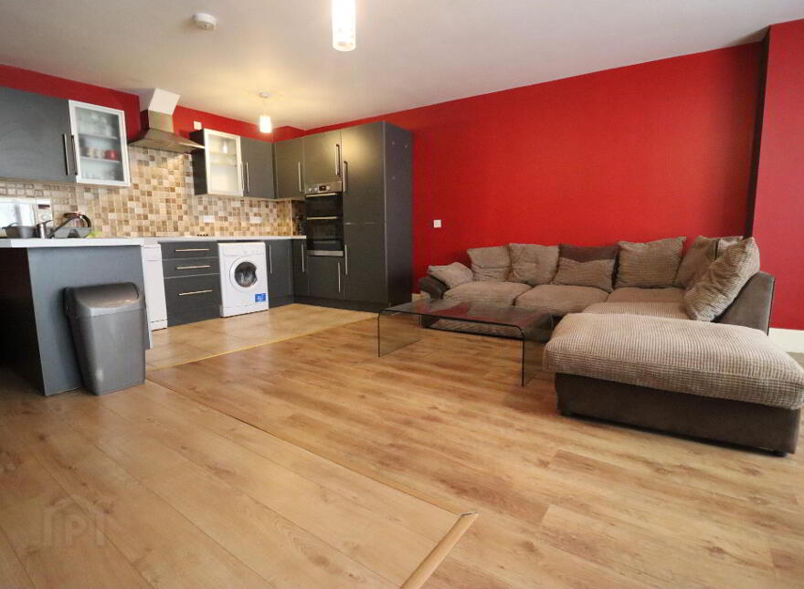 111 Riverdell, Haymarket