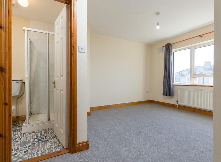 15 Quinagh Green, Blackbog Road