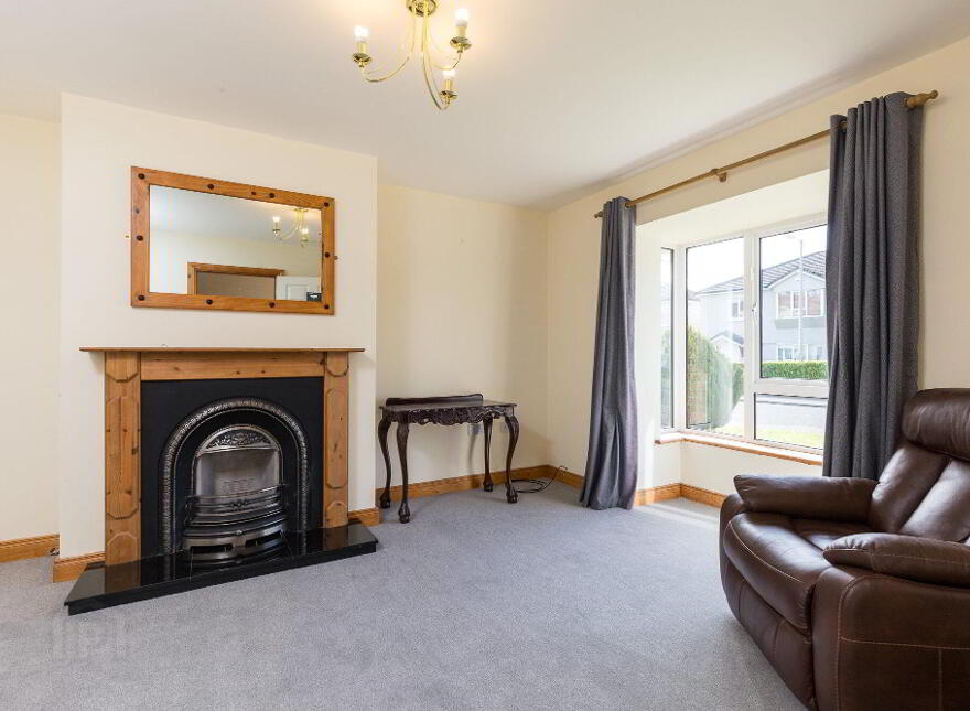 15 Quinagh Green, Blackbog Road