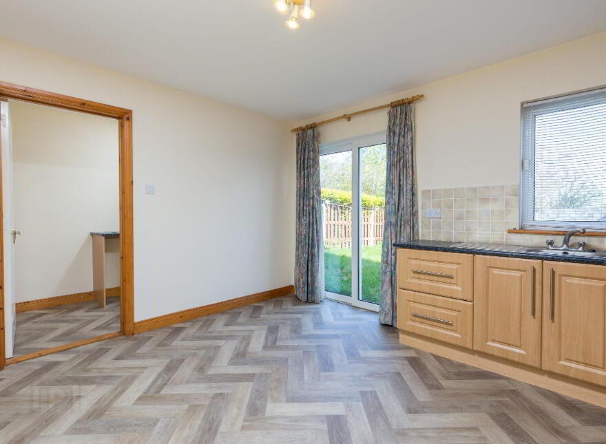 15 Quinagh Green, Blackbog Road