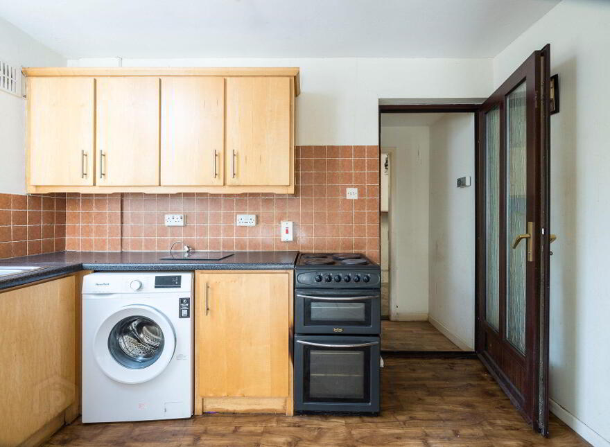 22 Riverside, R93DP66