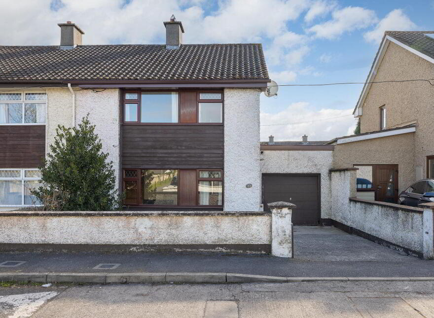 22 Riverside, R93DP66