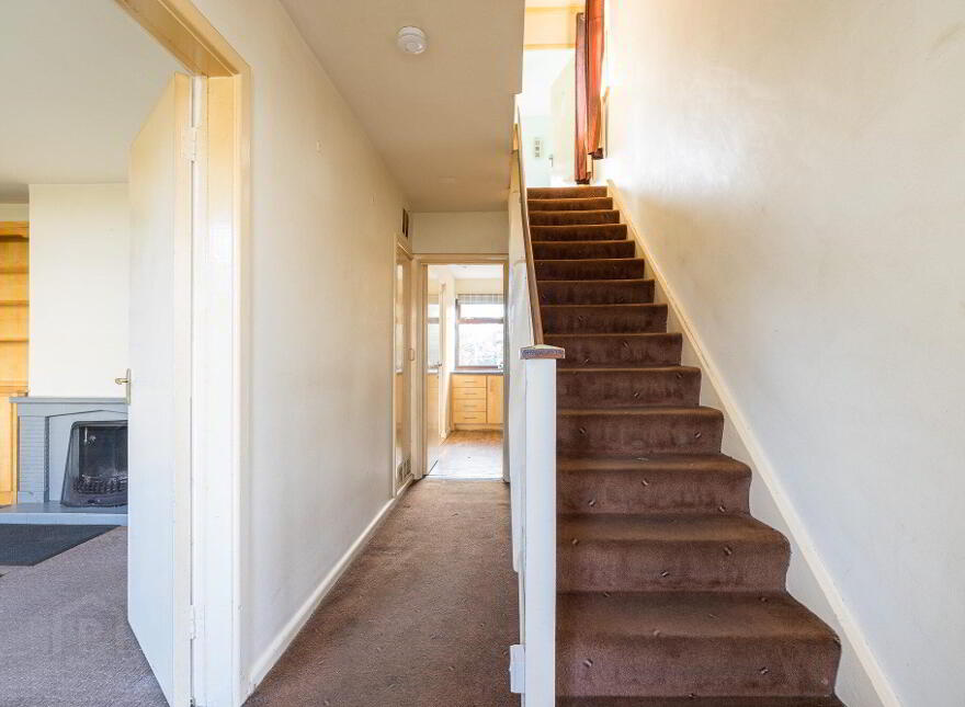 22 Riverside, R93DP66