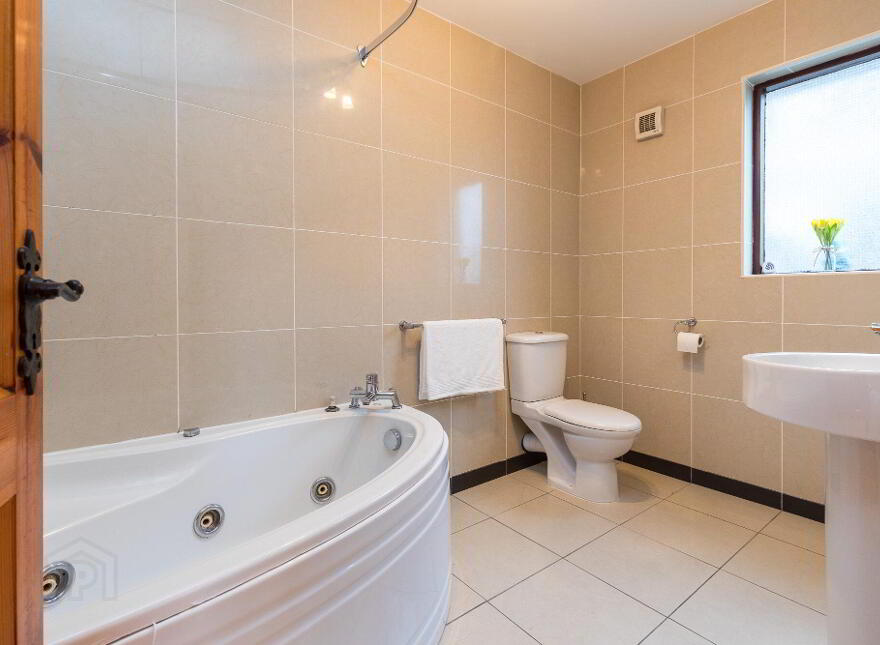24 Riverview, Chapelstown Gate, R93D728