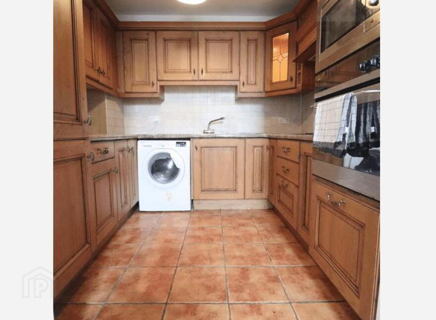 4 Bradbury Complex, Stanhope Street, Athy