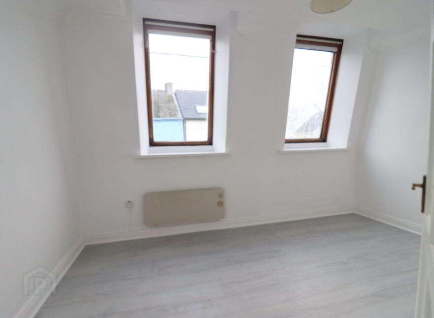 Apt 1, Castlehill Centre, Castlehill