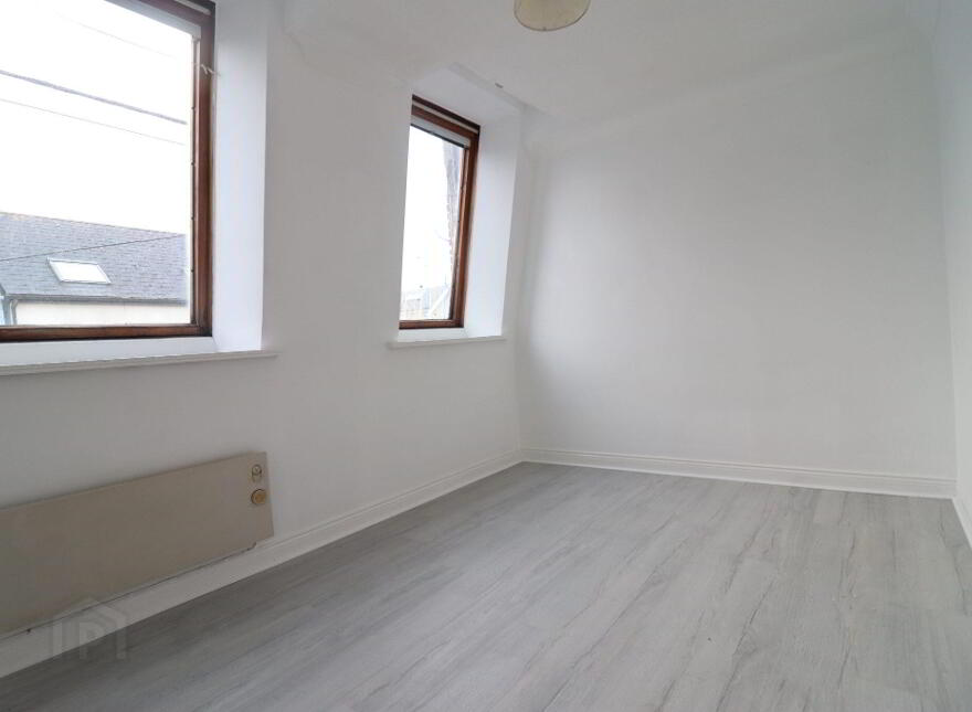 Apt 1, Castlehill Centre, Castlehill