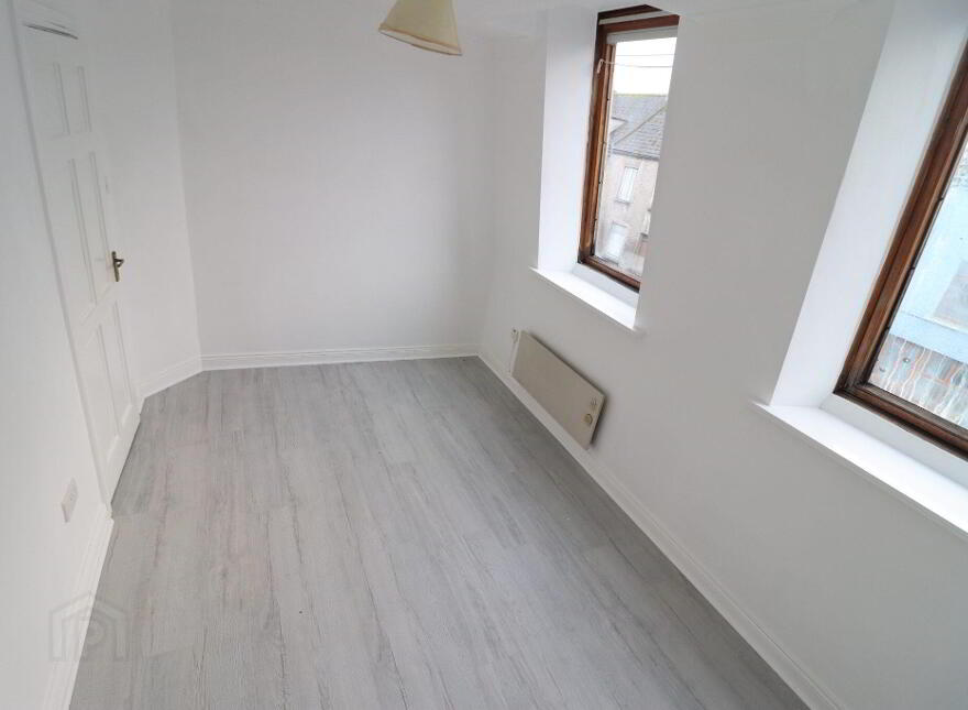Apt 1, Castlehill Centre, Castlehill