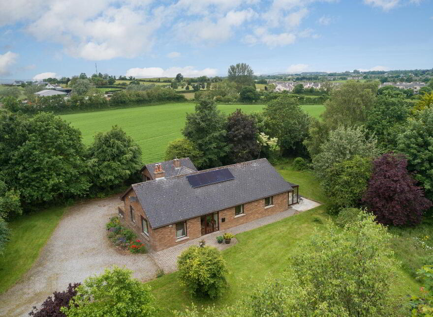 Townparks, Castledermot, Kildare, R14WD62