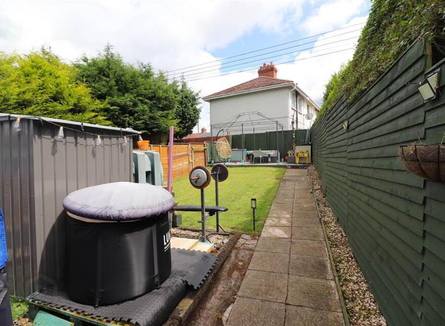 6 Delacherois Avenue, Grand Street, Lisburn, BT27 4TR