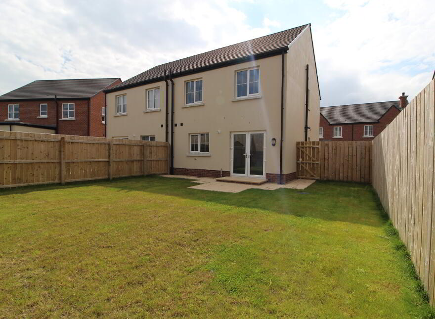 16 Foxfield Park, Magherafelt, BT45 5FR