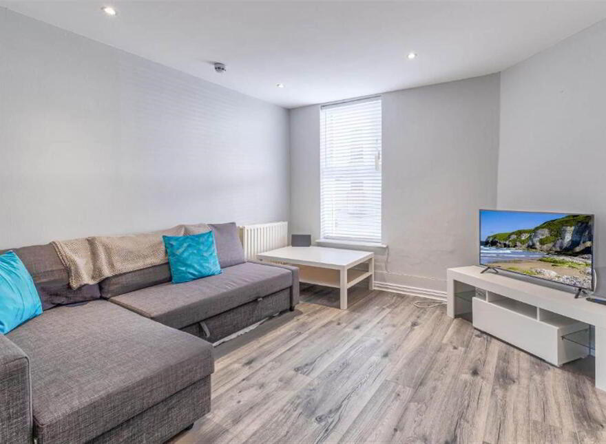 Apt 1, 2 Dunluce Avenue, Portrush, BT56 8DN