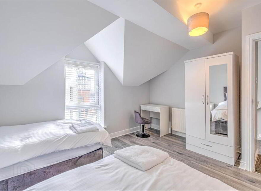 Apt 2, 2 Dunluce Avenue, Portrush, BT56 8DN