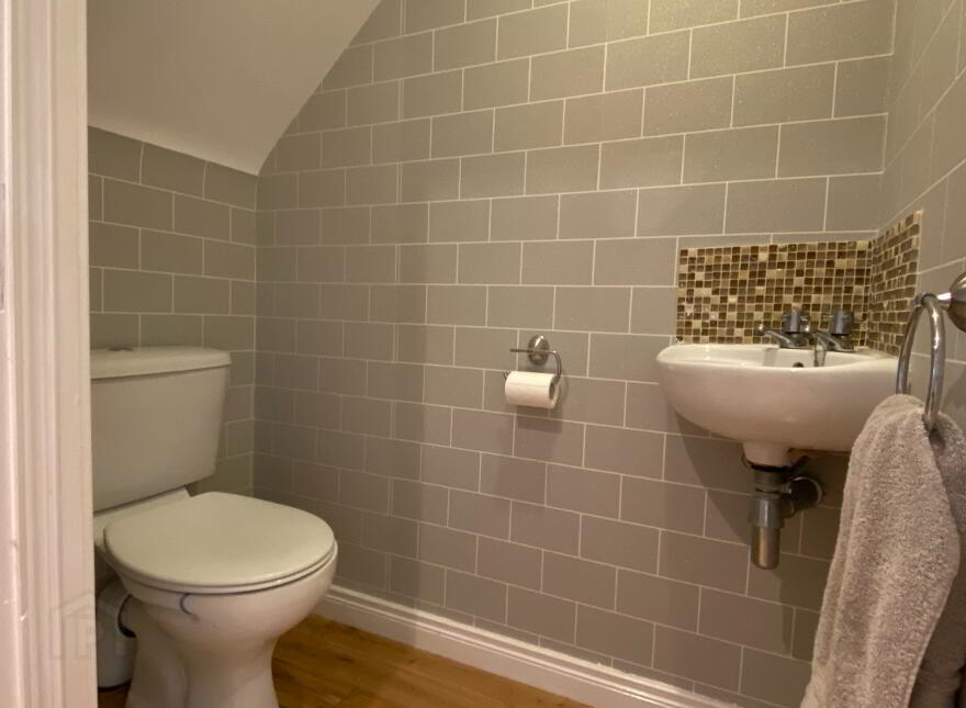 27 Laurel Wood, Lower Ballinderry, Lisburn, BT28 2GQ