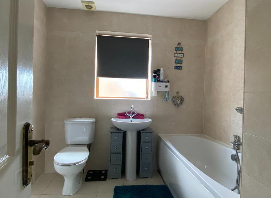 27 Laurel Wood, Lower Ballinderry, Lisburn, BT28 2GQ