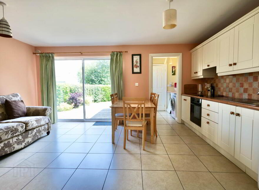 22 Meadowside, Dromina, Charleville, P56TA47