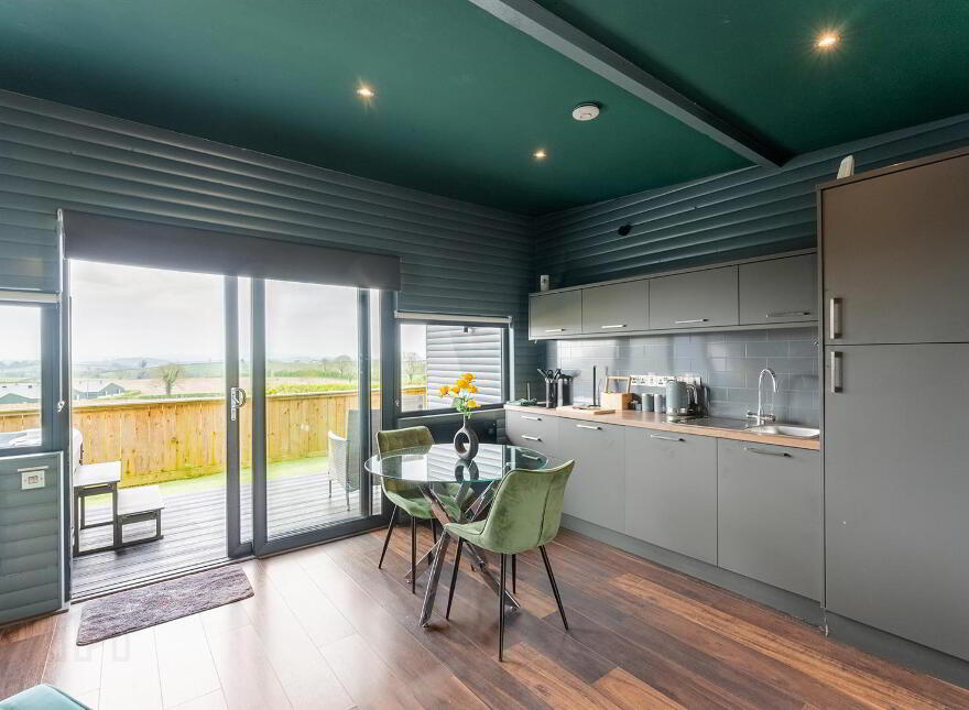 8 Gannon Road, Temple, Lisburn, BT27 6UJ