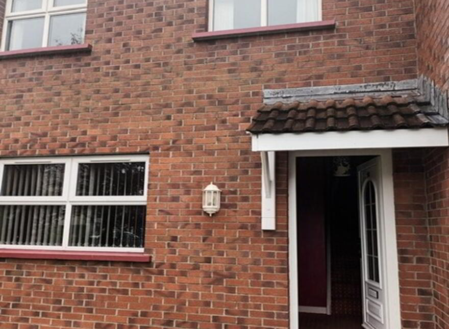57 Shepherds Glen, L'Derry, BT47 2AH photo