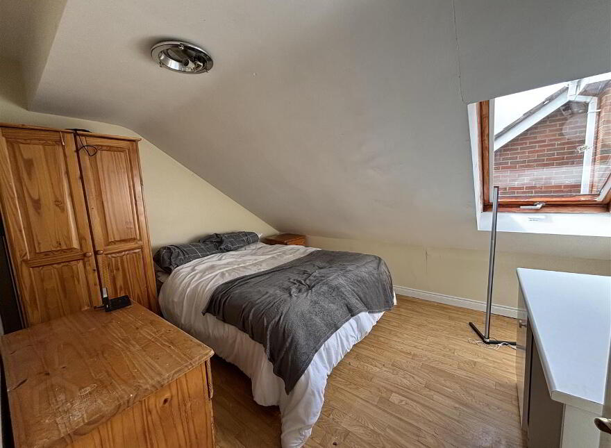 32 Fitzwilliam Square, Rugby Avenue, Belfast, BT7 1JH