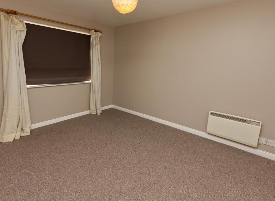 4 Dormans Court, Railway Street, Donaghadee, BT21 0JL