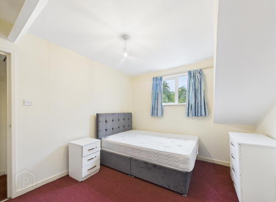 Flat 6, 90 Eglantine Avenue, Belfast, BT9 6EU