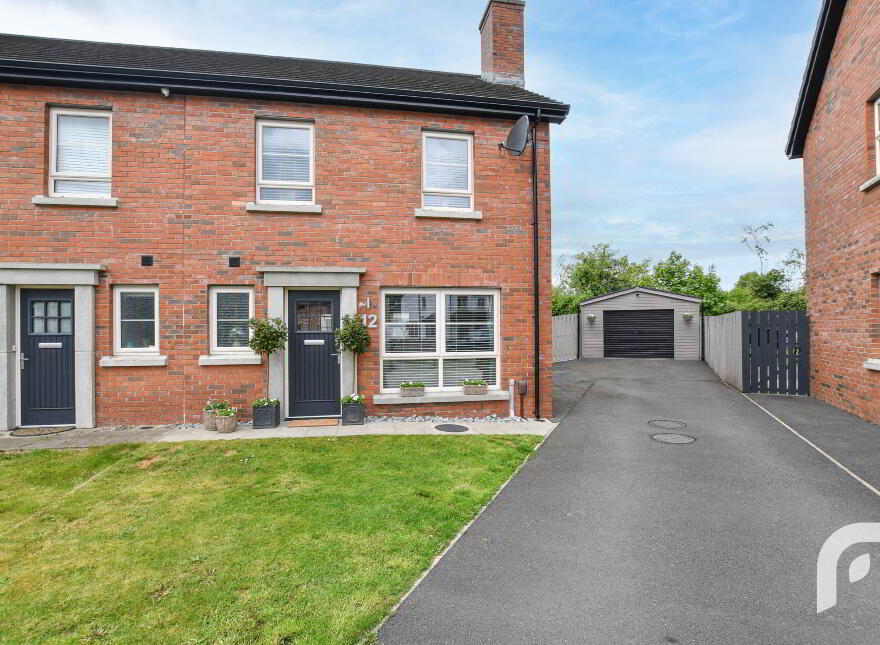 12 Loughshore Manor, Newtownabbey, BT37 9FD photo