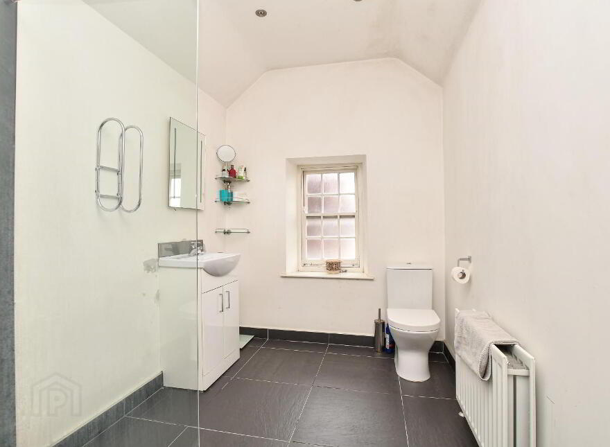 1 Manse Road, Carrowdore, BT22 2EY