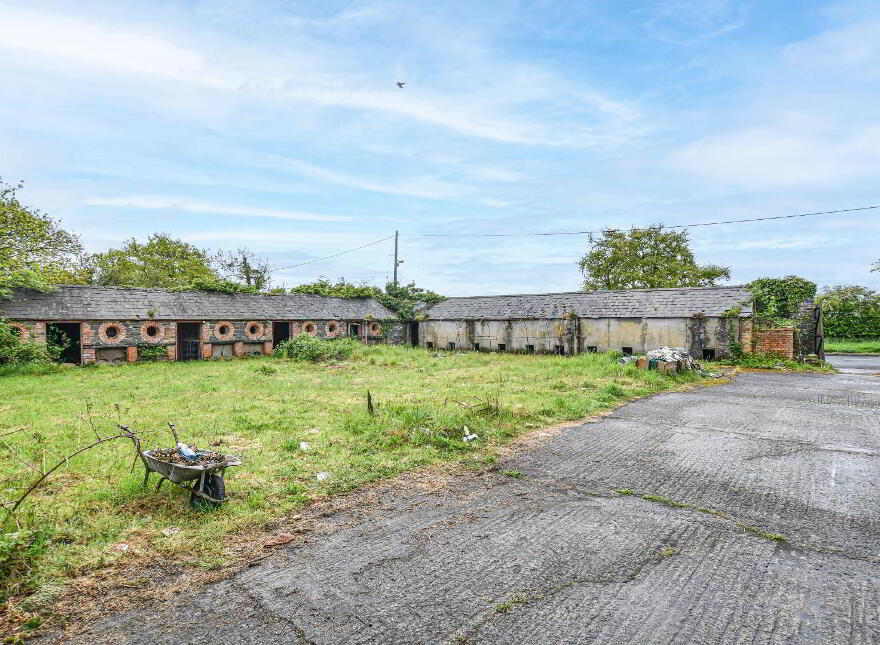 1 Manse Road, Carrowdore, BT22 2EY