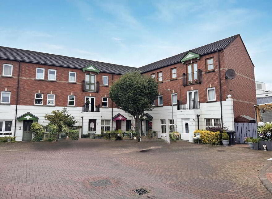 11 Marlborough Court, Belfast, BT9 7EF photo