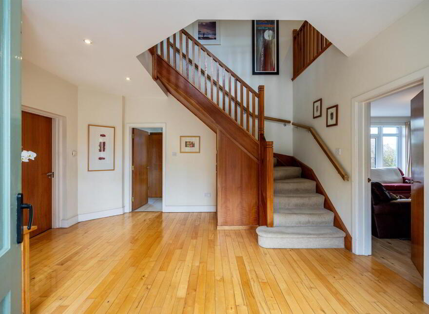 7 Seafields Avenue, Warrenpoint, Newry, BT34 3XA