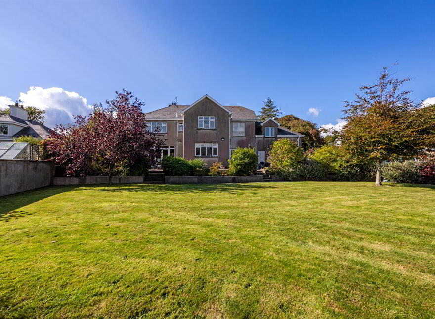 7 Seafields Avenue, Warrenpoint, Newry, BT34 3XA