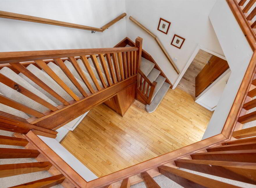 7 Seafields Avenue, Warrenpoint, Newry, BT34 3XA