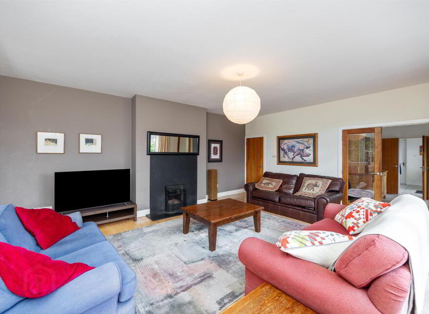 7 Seafields Avenue, Warrenpoint, Newry, BT34 3XA
