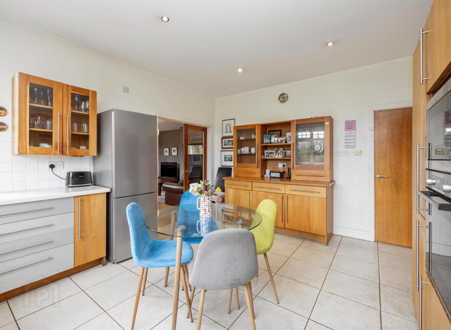 7 Seafields Avenue, Warrenpoint, Newry, BT34 3XA