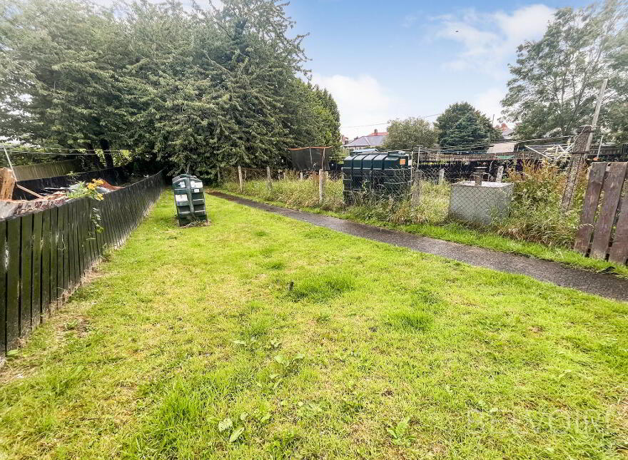 6 Garvey Terrace, Lisburn, BT27 4TW