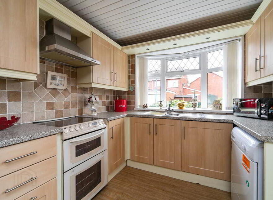 33 Larkfield Road, Belfast, BT4 1QE
